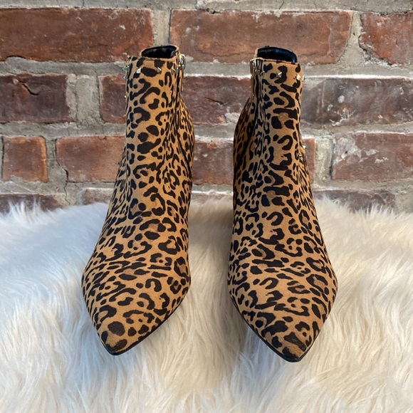 Marc Fisher Client Leopard Print Suede Booties, Size 10M - Picture 4 of 16
